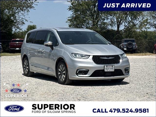 2023 Chrysler Pacifica Plug-In Hybrid Limited