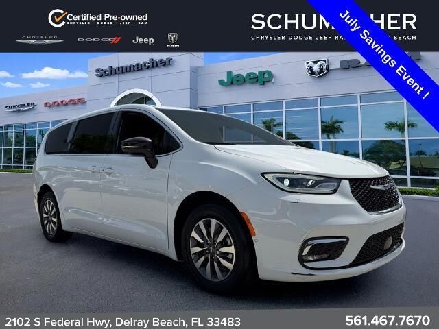 2025 Chrysler Pacifica Plug-In Hybrid Select