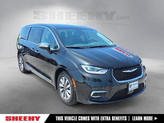 2023 Chrysler Pacifica Plug-In Hybrid Limited