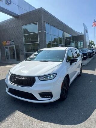 2024 Chrysler Pacifica Plug-In Hybrid Select