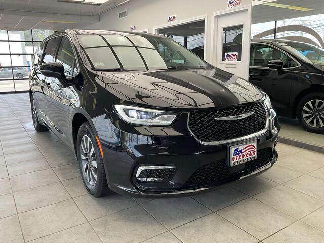 2024 Chrysler Pacifica Plug-In Hybrid Select
