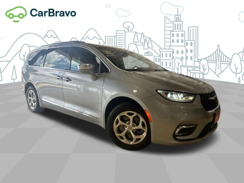 2021 Chrysler Pacifica Limited AWD — photo 1 of 6