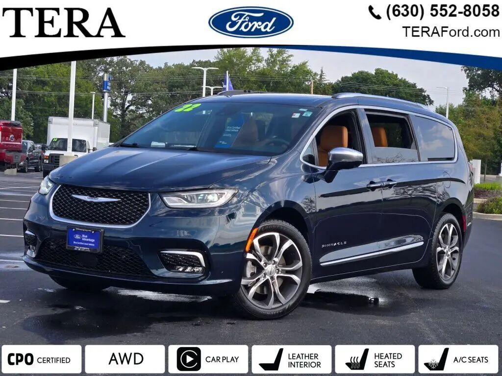 2022 Chrysler Pacifica Pinnacle — photo 1 of 13