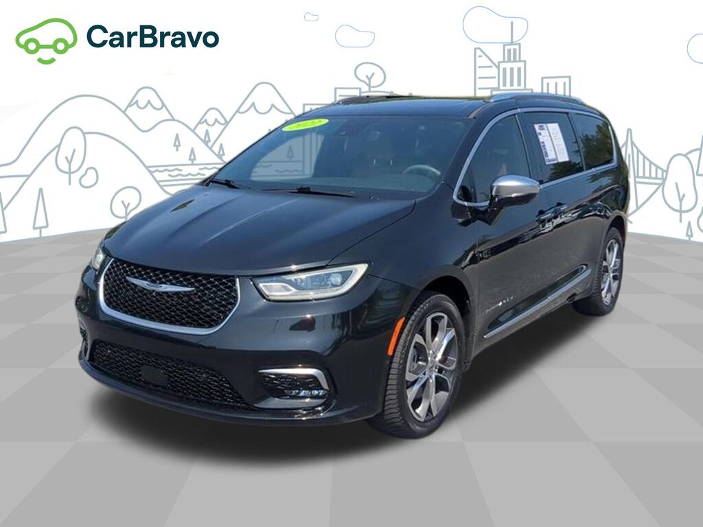 2022 Chrysler Pacifica Pinnacle AWD — photo 1 of 7