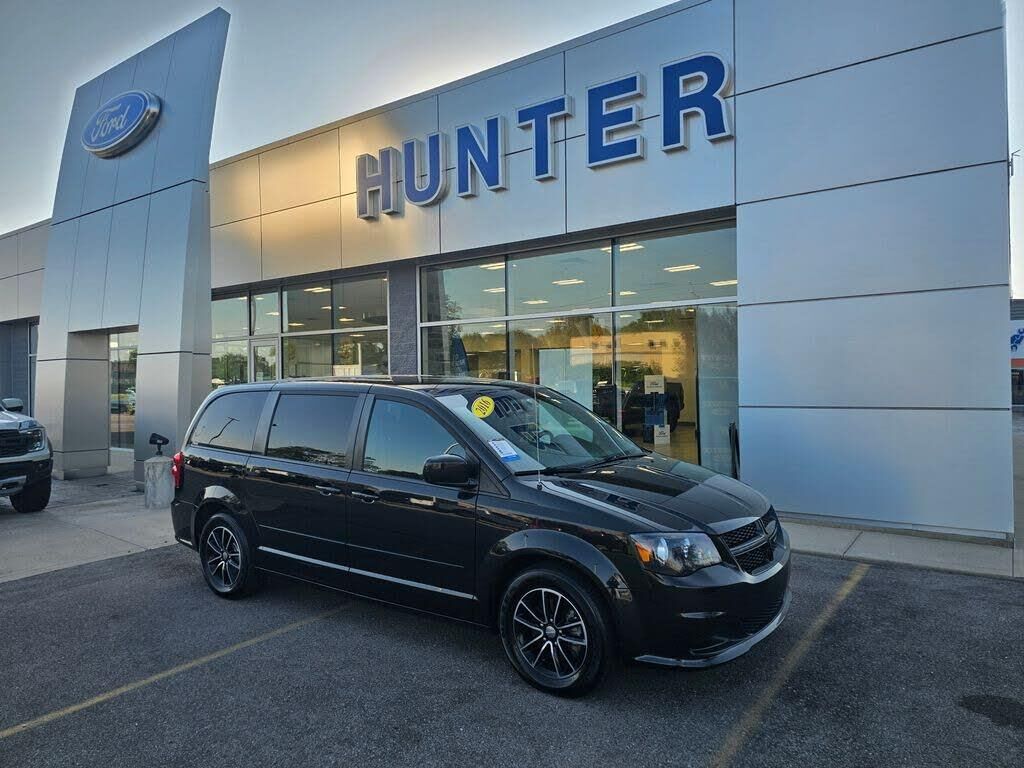 2016 Dodge Grand Caravan SE — photo 1 of 1