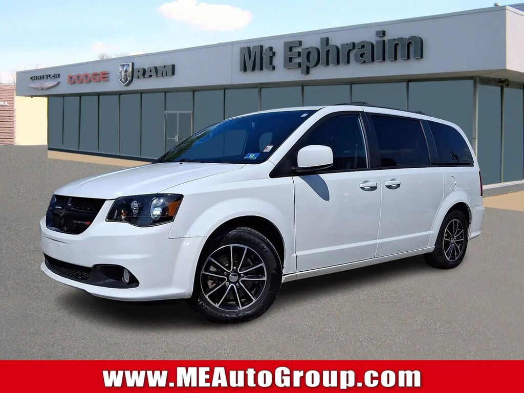 2018 Dodge Grand Caravan SXT — photo 1 of 13
