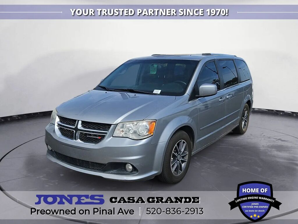 2017 Dodge Grand Caravan SXT — photo 1 of 13