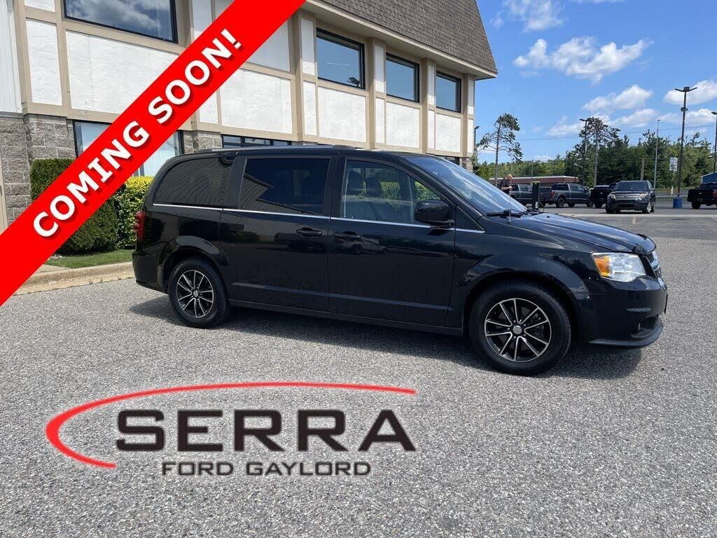 2019 Dodge Grand Caravan SXT — photo 1 of 1