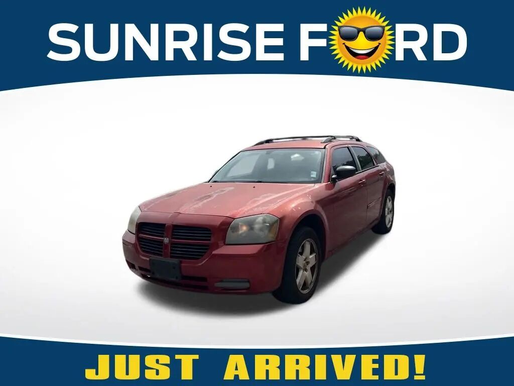2005 Dodge Magnum SXT — photo 1 of 1