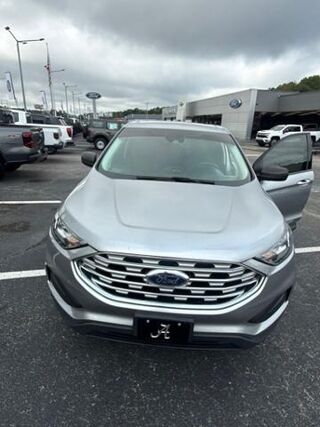 2021 Ford Edge SE — photo 1 of 8