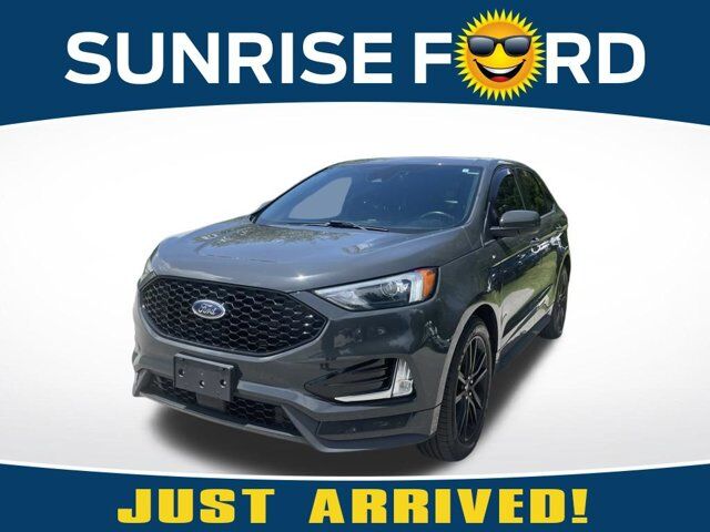 2021 Ford Edge ST Line — photo 1 of 13
