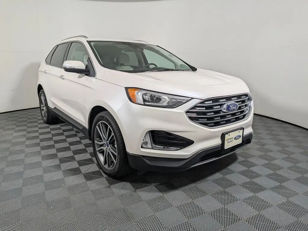 2019 Ford Edge Titanium — photo 1 of 13