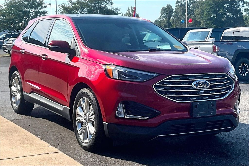 2020 Ford Edge Titanium — photo 1 of 7