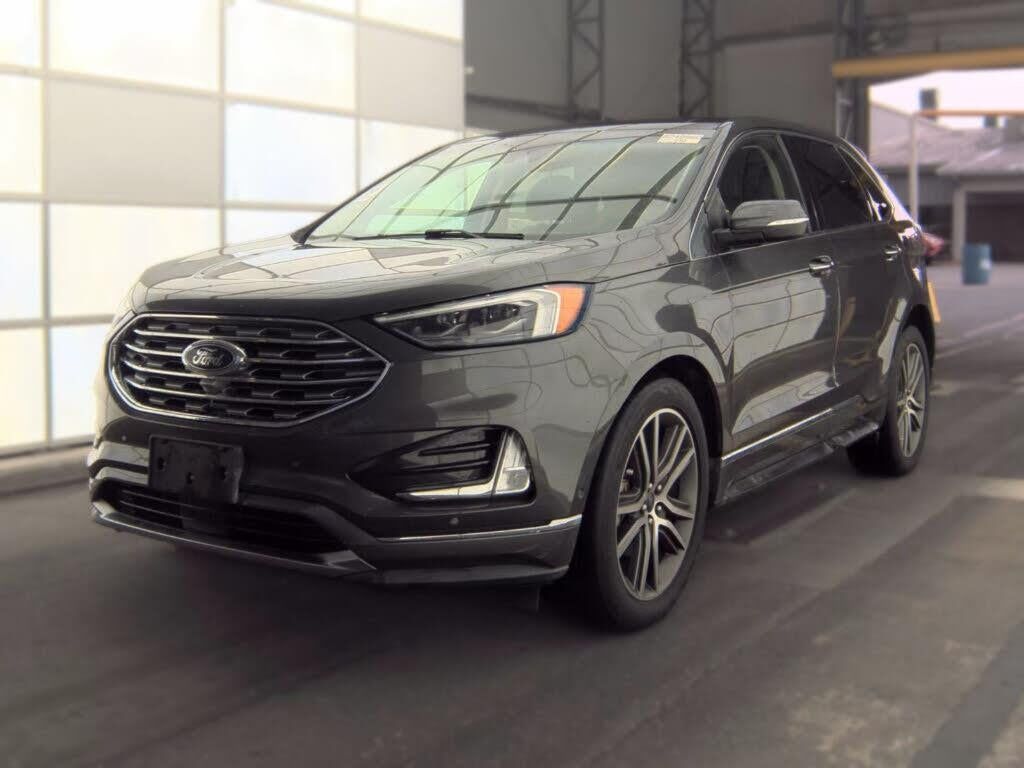 2019 Ford Edge Titanium — photo 1 of 1