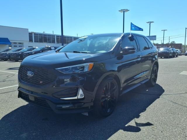 2021 Ford Edge ST