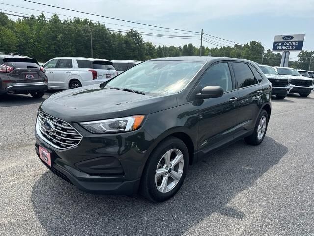 2022 Ford Edge SE