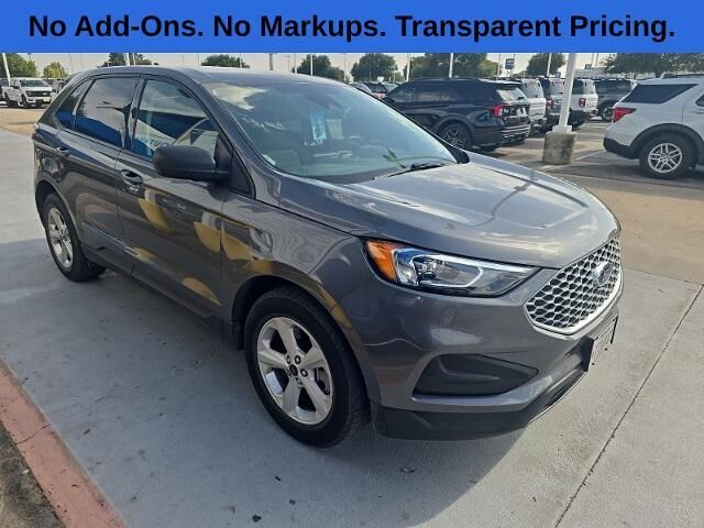 2023 Ford Edge SE