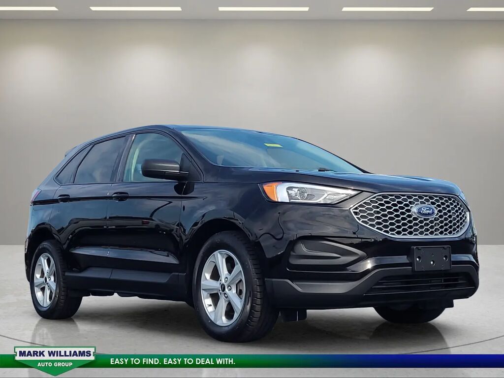 2023 Ford Edge SE — photo 1 of 13