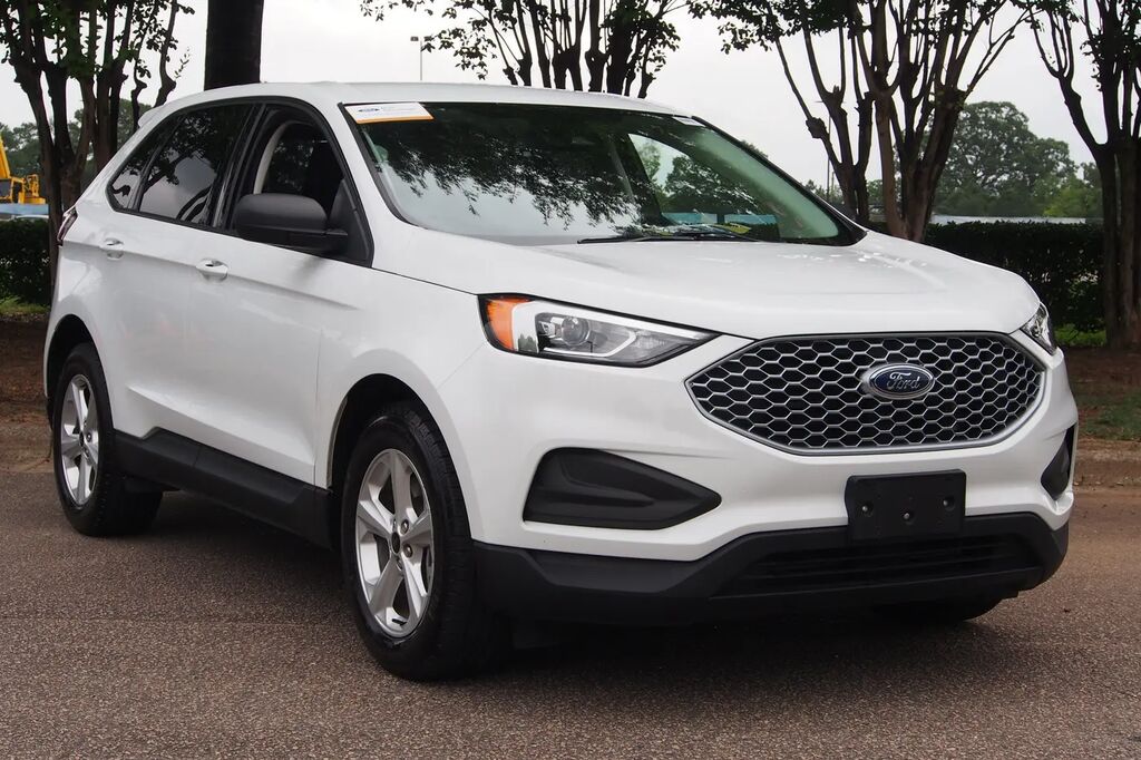 2024 Ford Edge SE — photo 1 of 13
