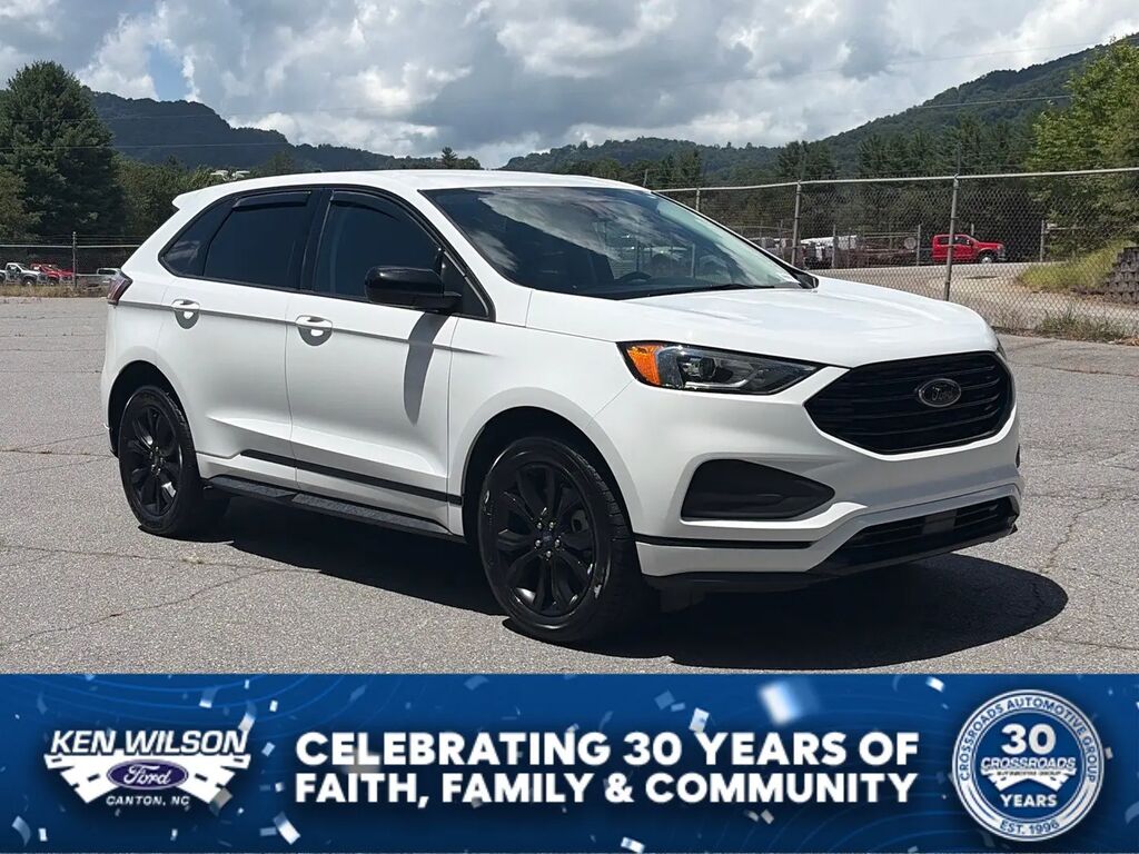 2023 Ford Edge SE — photo 1 of 13