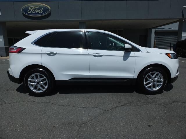 2024 Ford Edge SEL — photo 1 of 12