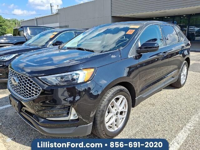 2023 Ford Edge SEL — photo 1 of 1