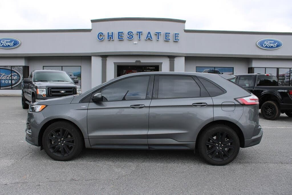 2023 Ford Edge ST-Line — photo 1 of 28