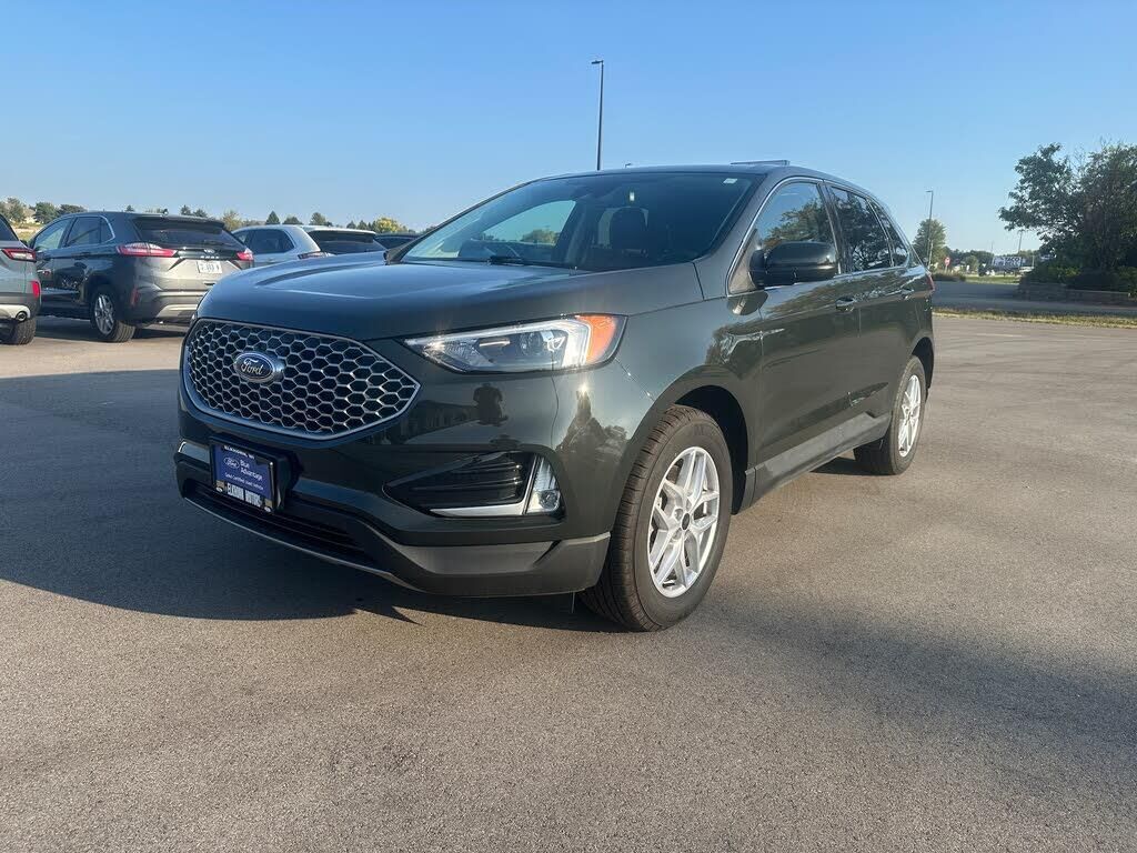 2024 Ford Edge SEL — photo 1 of 1