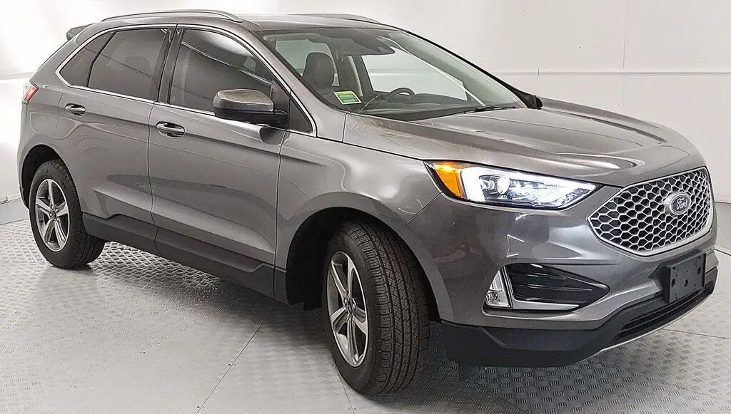2023 Ford Edge SEL — photo 1 of 13