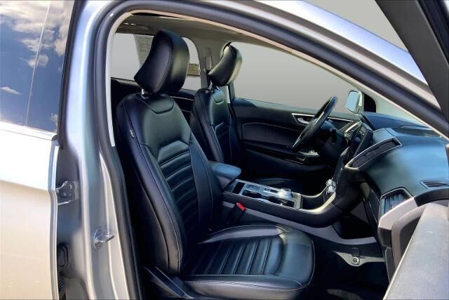 2023 Ford Edge SEL — photo 1 of 2