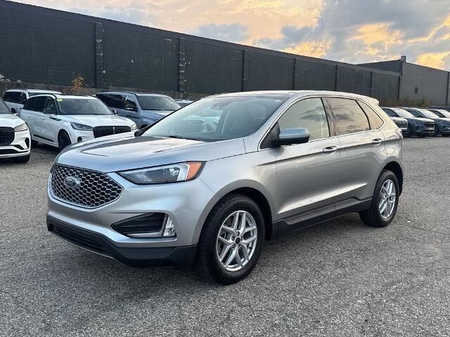 2024 Ford Edge SEL — photo 1 of 13