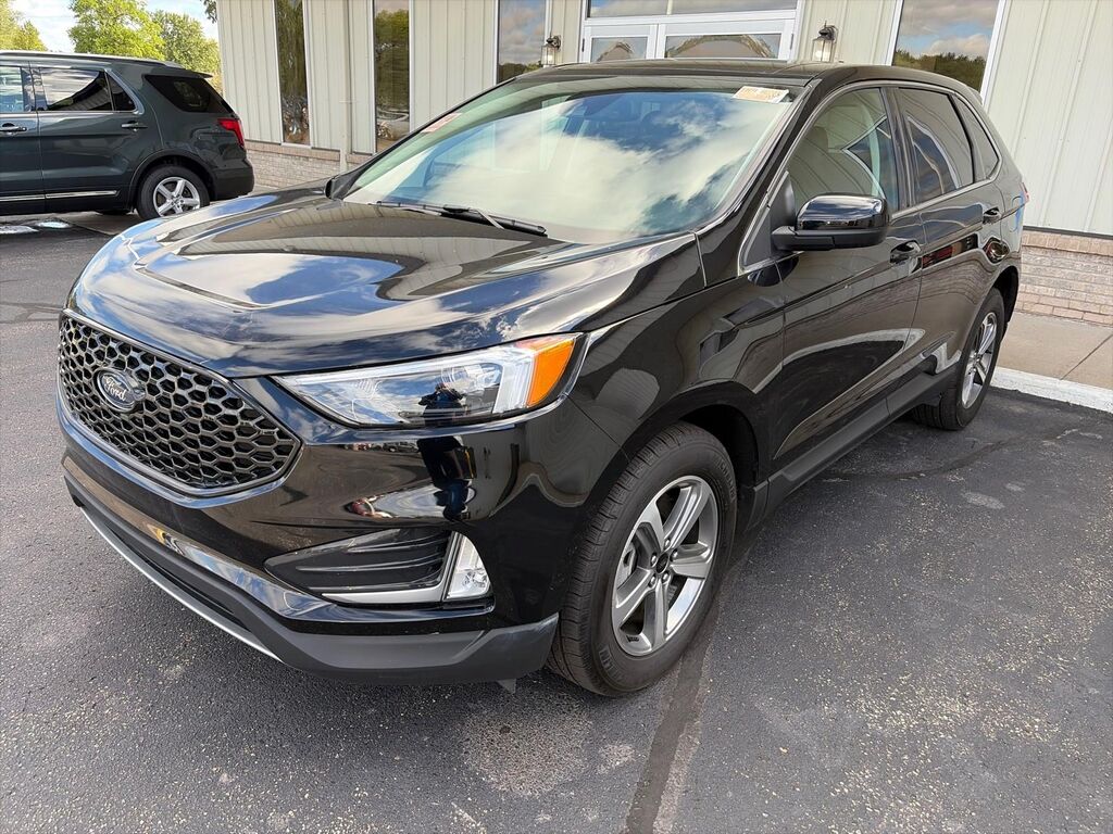 2024 Ford Edge SEL — photo 1 of 1