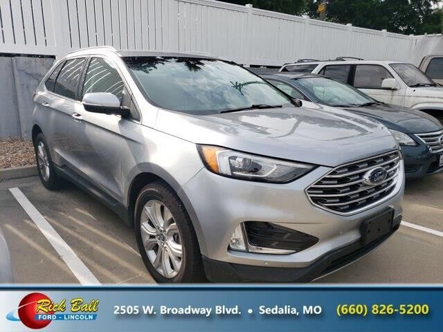 2020 Ford Edge Titanium — photo 1 of 13