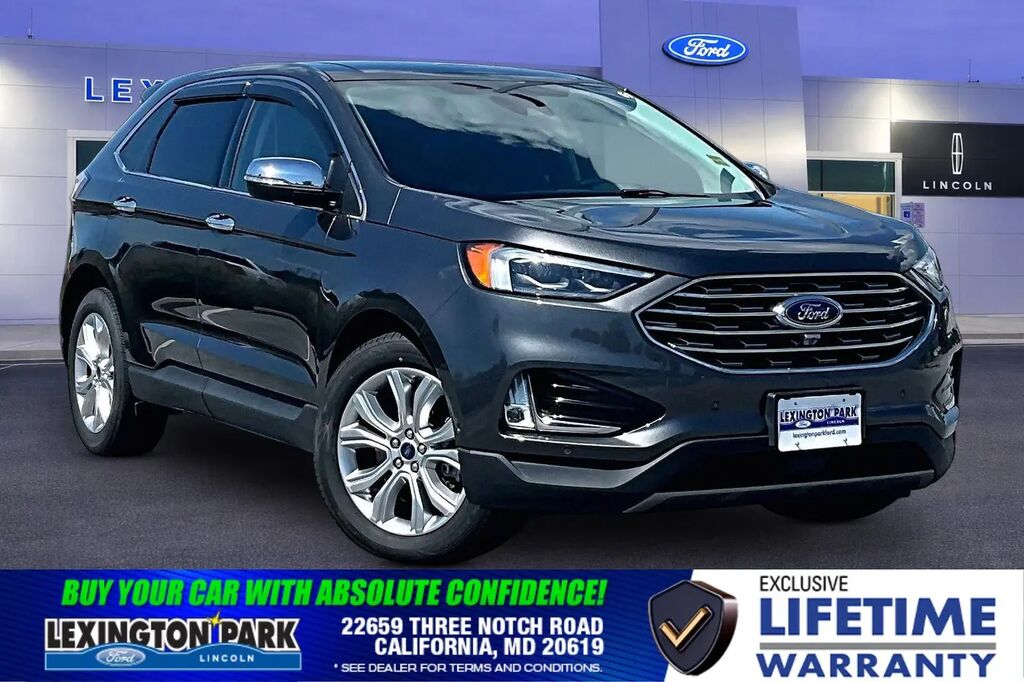 2020 Ford Edge Titanium — photo 1 of 13