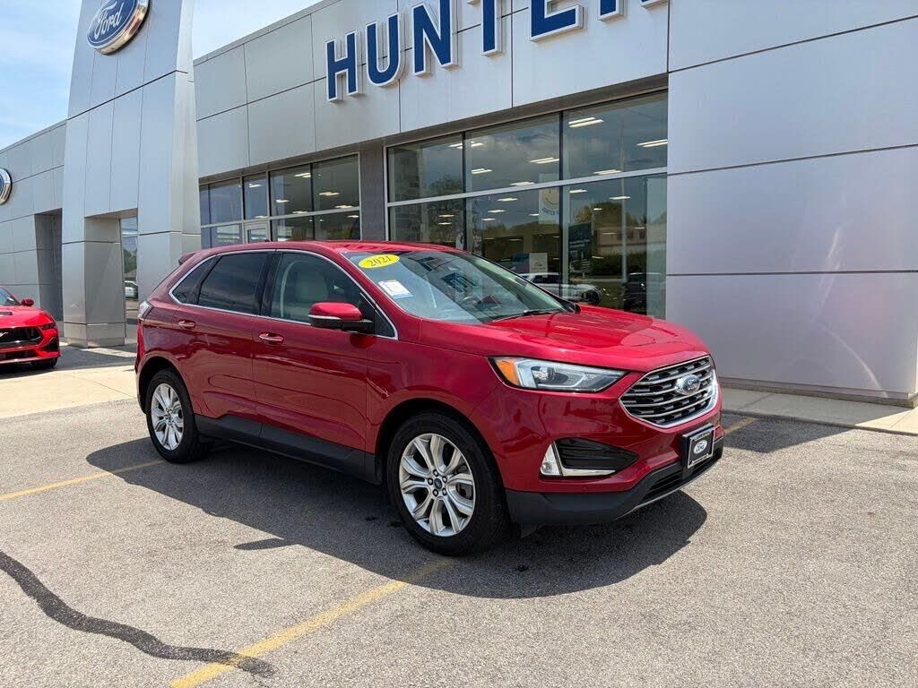 2021 Ford Edge Titanium — photo 1 of 1