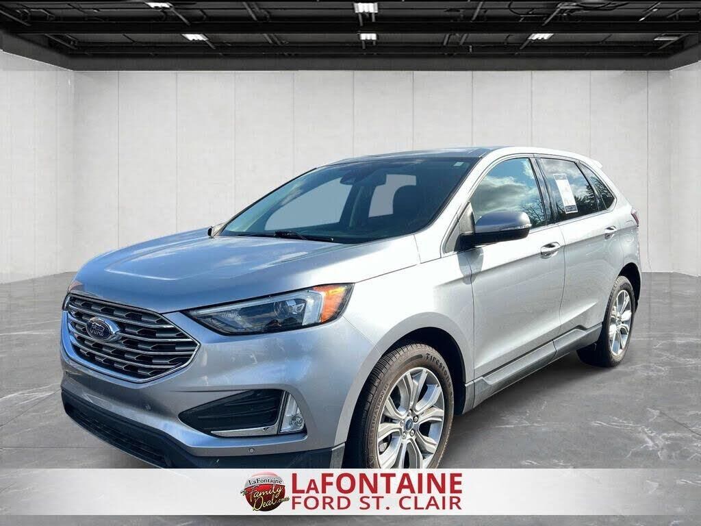2022 Ford Edge Titanium — photo 1 of 1
