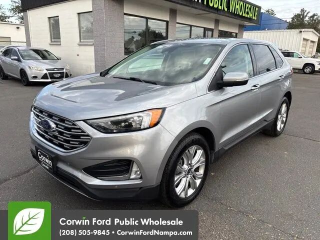 2022 Ford Edge Titanium — photo 1 of 13