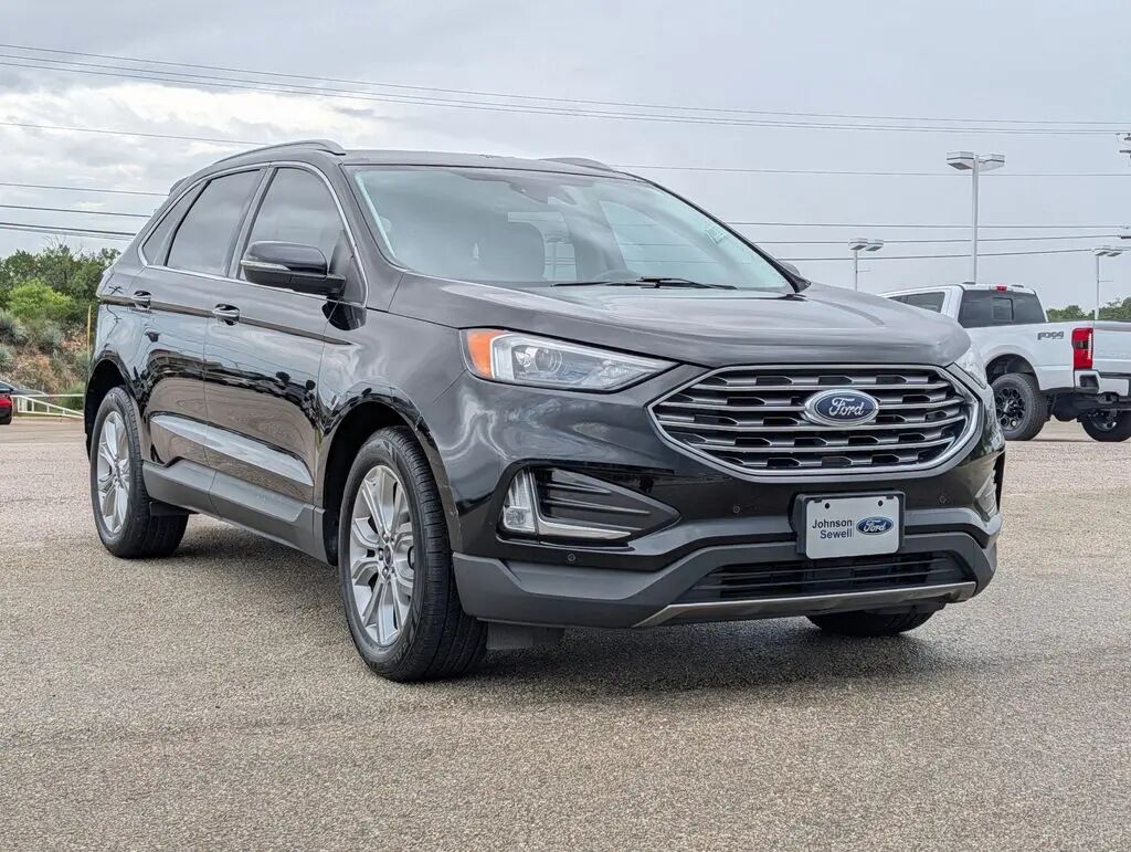 2022 Ford Edge Titanium — photo 1 of 13