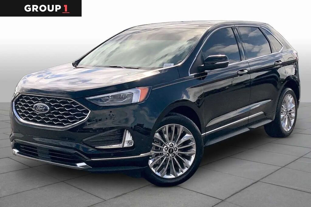 2024 Ford Edge Titanium — photo 1 of 12