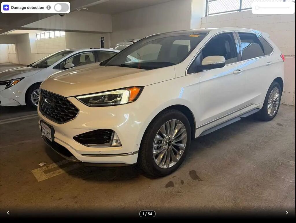 2020 Ford Edge Titanium — photo 1 of 1