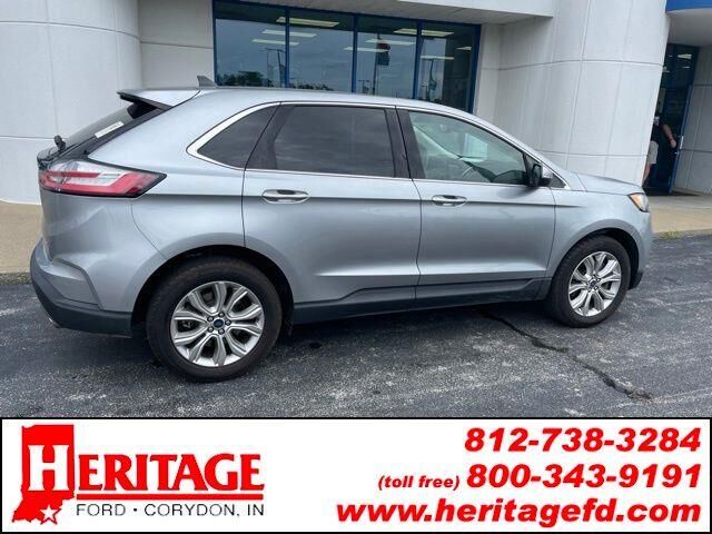 2022 Ford Edge Titanium