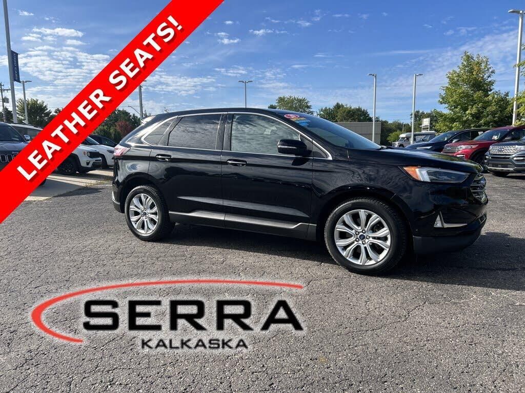 2020 Ford Edge Titanium — photo 1 of 1