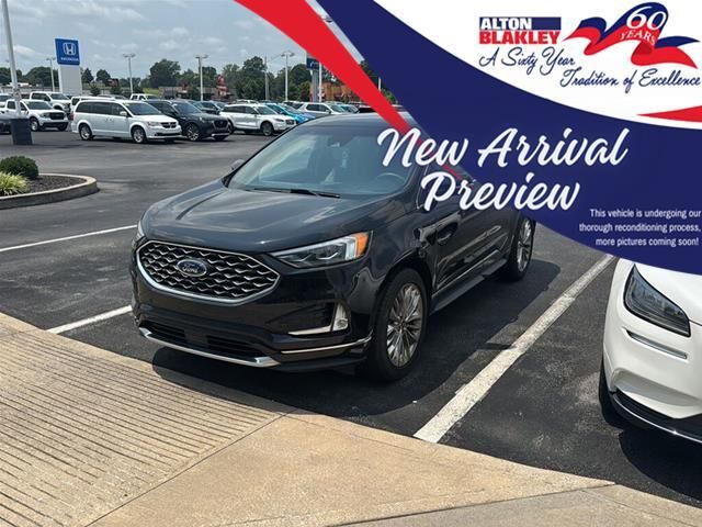 2020 Ford Edge Titanium