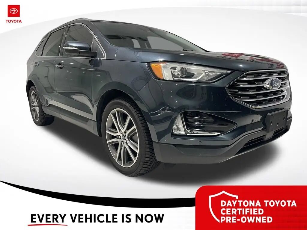 2022 Ford Edge Titanium — photo 1 of 10