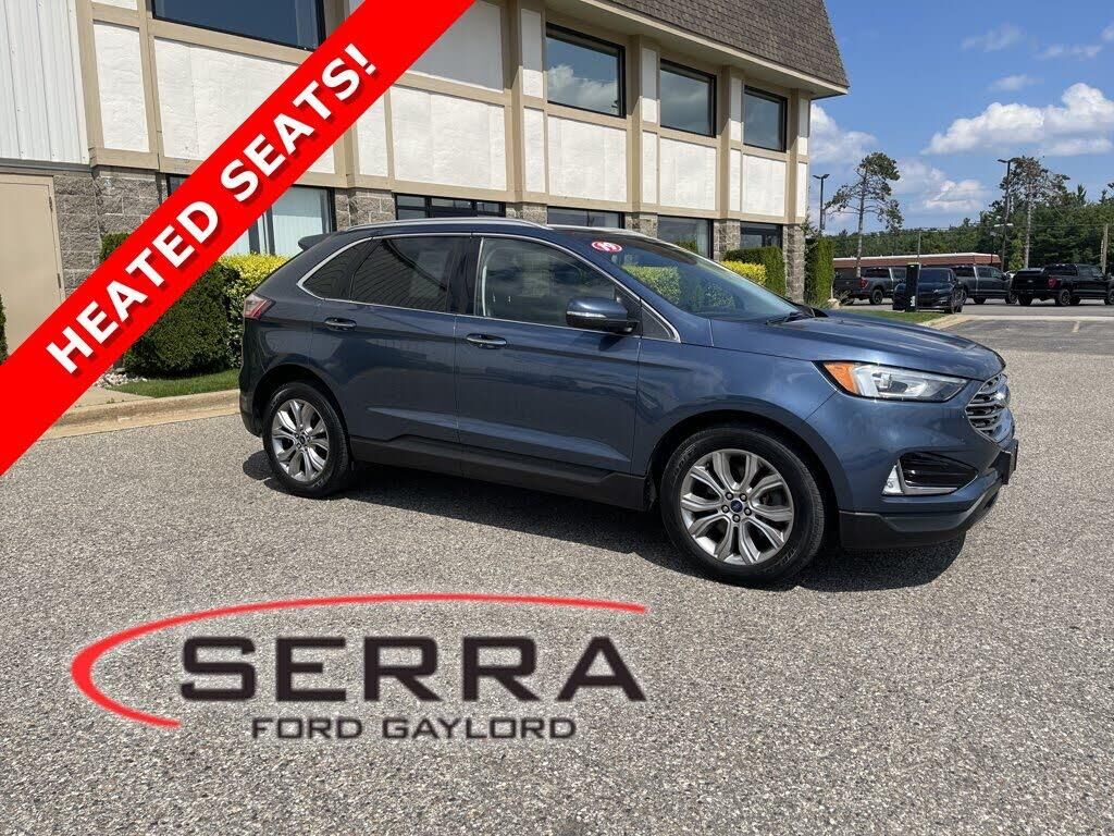 2019 Ford Edge Titanium — photo 1 of 1