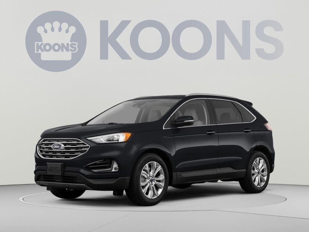 2022 Ford Edge Titanium — photo 1 of 4