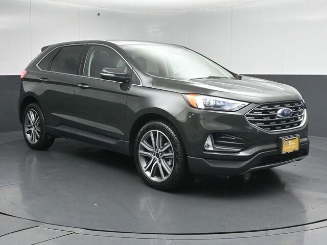 2024 Ford Edge Titanium — photo 1 of 13