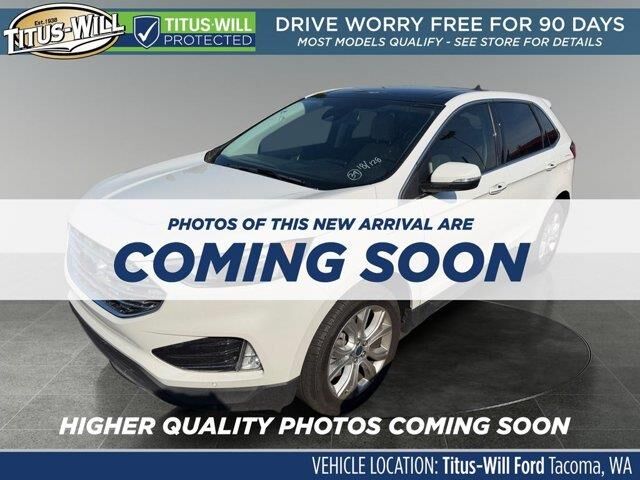 2022 Ford Edge Titanium — photo 1 of 12