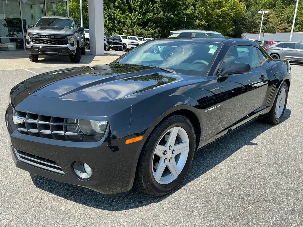 2011 Chevrolet Camaro LT — photo 1 of 13