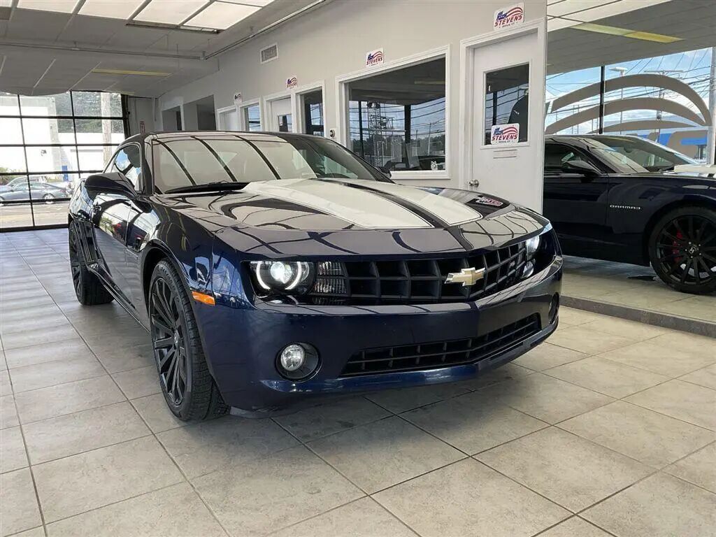 2011 Chevrolet Camaro LT — photo 1 of 13